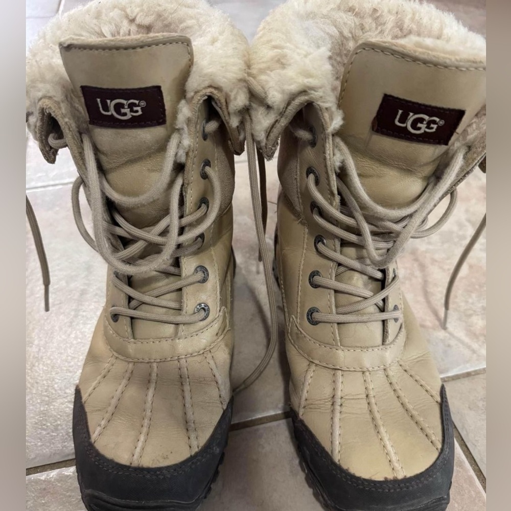 Women’s size 7 Ugg Boots